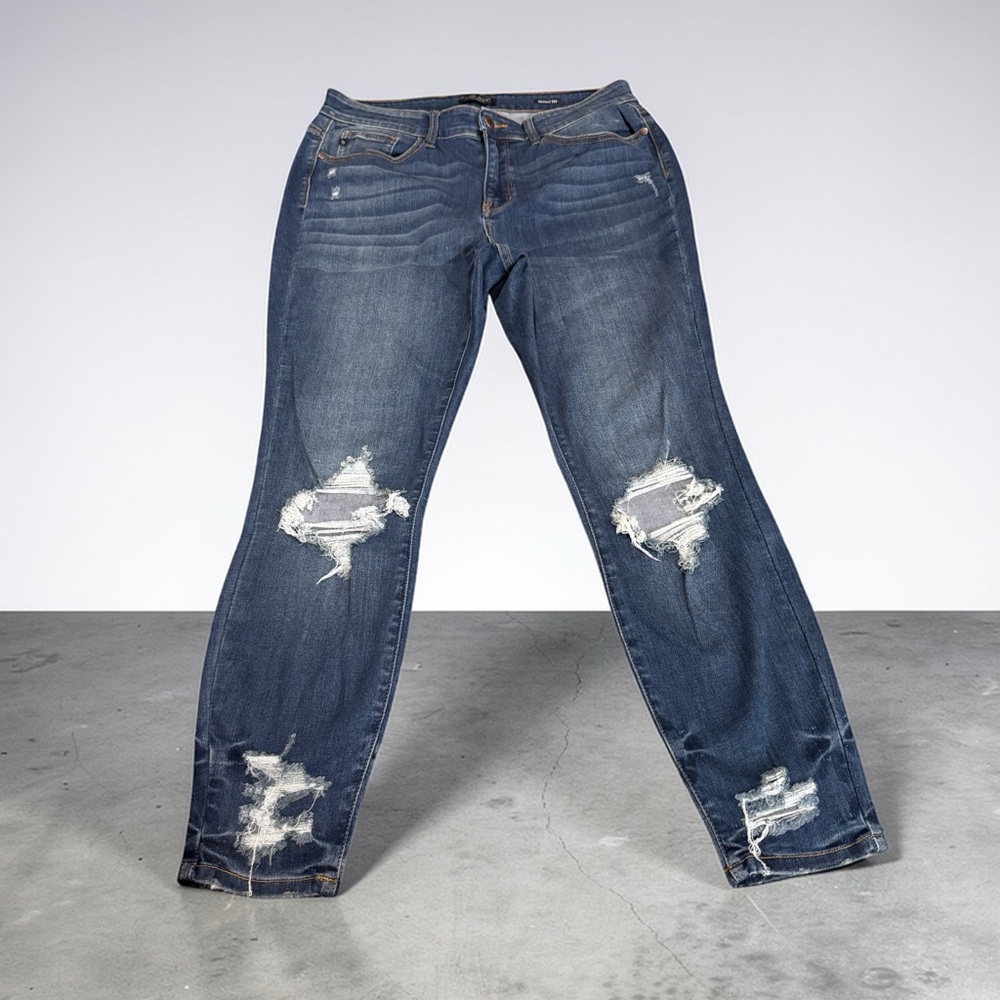 Judy Blue Distressed Skinny Fit Jeans (14W)